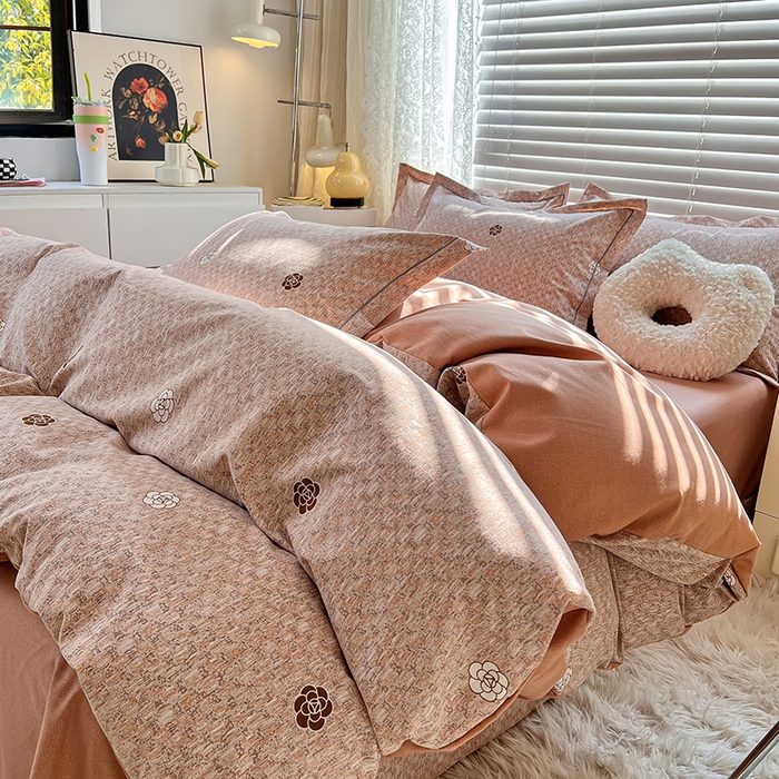 91家纺网 家纺一手货源 找家纺 简约家纺 2025新款全棉磨毛四件套 山茶诗篇-咖