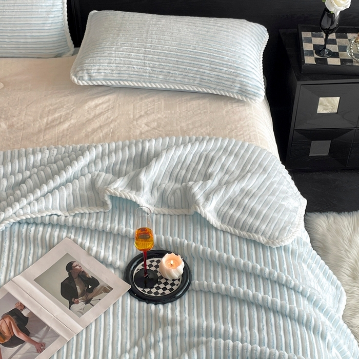 91家纺网 家纺一手货源 找家纺 酱子 2025新款亲肤舒适成品抽条阳离子毛毯毯子 阳离子-蓝