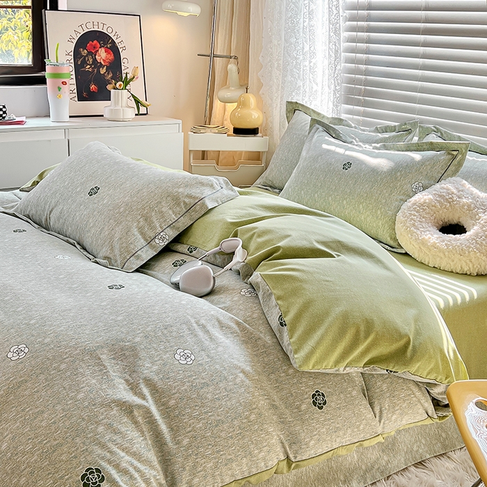 91家纺网 家纺一手货源 找家纺 简约家纺 2025新款全棉磨毛四件套 山茶诗篇-绿