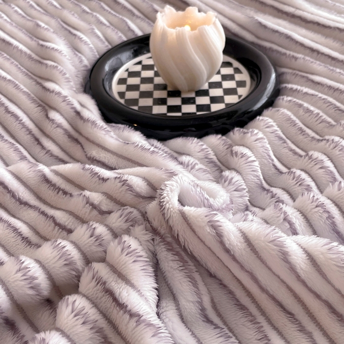 91家纺网 家纺一手货源 找家纺 酱子 2025新款亲肤舒适成品抽条阳离子毛毯毯子 阳离子-紫