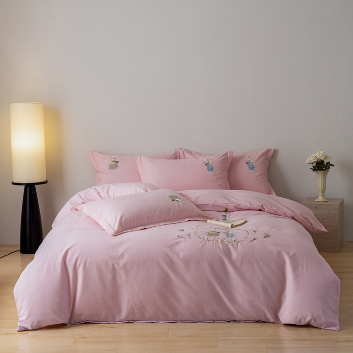 91家纺网 家纺一手货源 找家纺 （总）巧玲珑 2025新款高密肌理纹提花刺绣绣花生态四件套