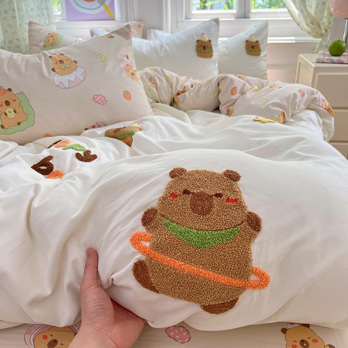 91家纺网 家纺一手货源 找家纺 优佳优品 2025新款水洗棉印花毛巾绣四件套【提供买家秀】 卡皮巴拉