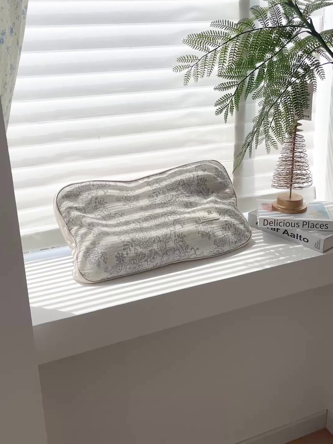 91家纺网 家纺一手货源 找家纺 亦帆枕芯 2025新款亲肤舒适天然棉麻立体荞麦枕枕头枕芯 天然棉麻-黑色蔷薇 35x55cm甜荞款/只