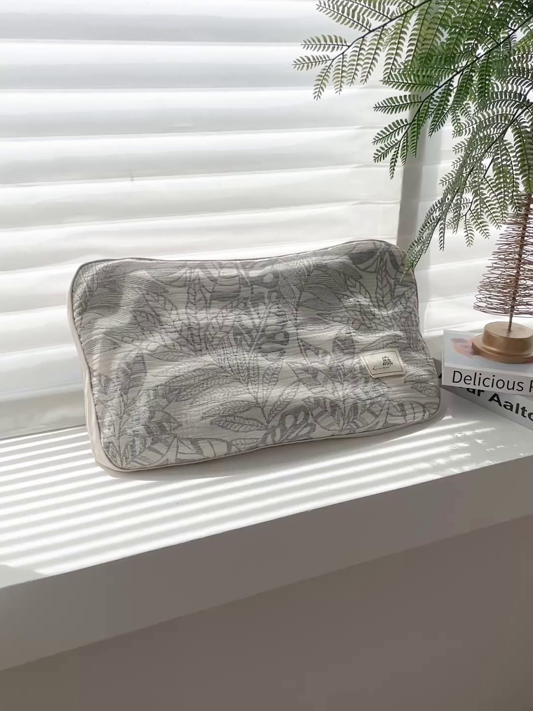 91家纺网 家纺一手货源 找家纺 亦帆枕芯 2025新款亲肤舒适天然棉麻立体荞麦枕枕头枕芯 天然棉麻-黑色树叶 35x55cm甜荞款/只