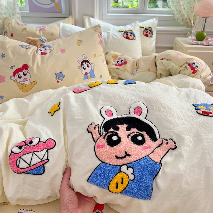 91家纺网 家纺一手货源 找家纺 优佳优品 2025新款水洗棉印花毛巾绣四件套【提供买家秀】 蜡笔小新