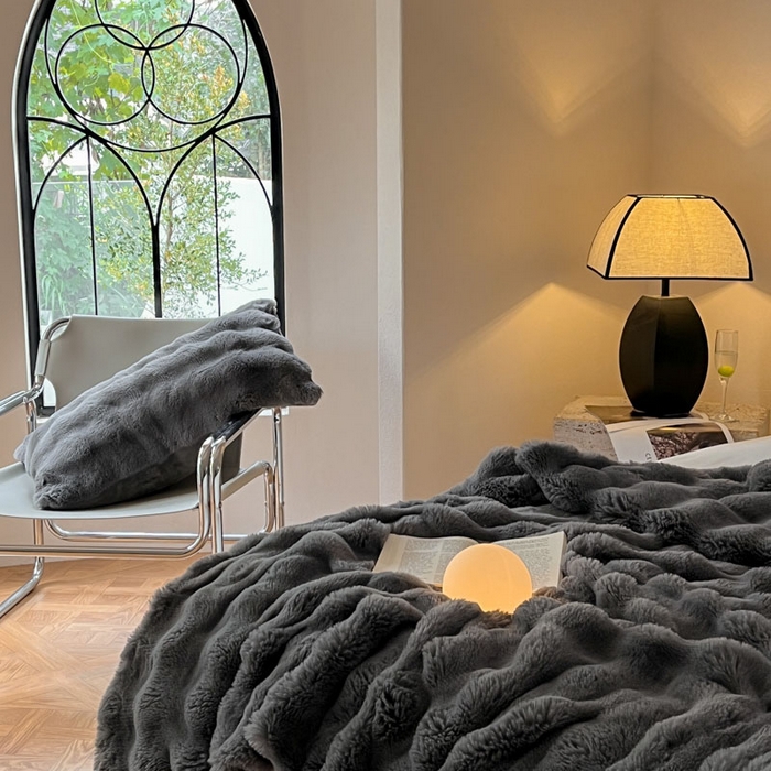 91家纺网 家纺一手货源 找家纺 蓝极人 2024新款高克重大牛奶绒被套毯毛毯 深灰