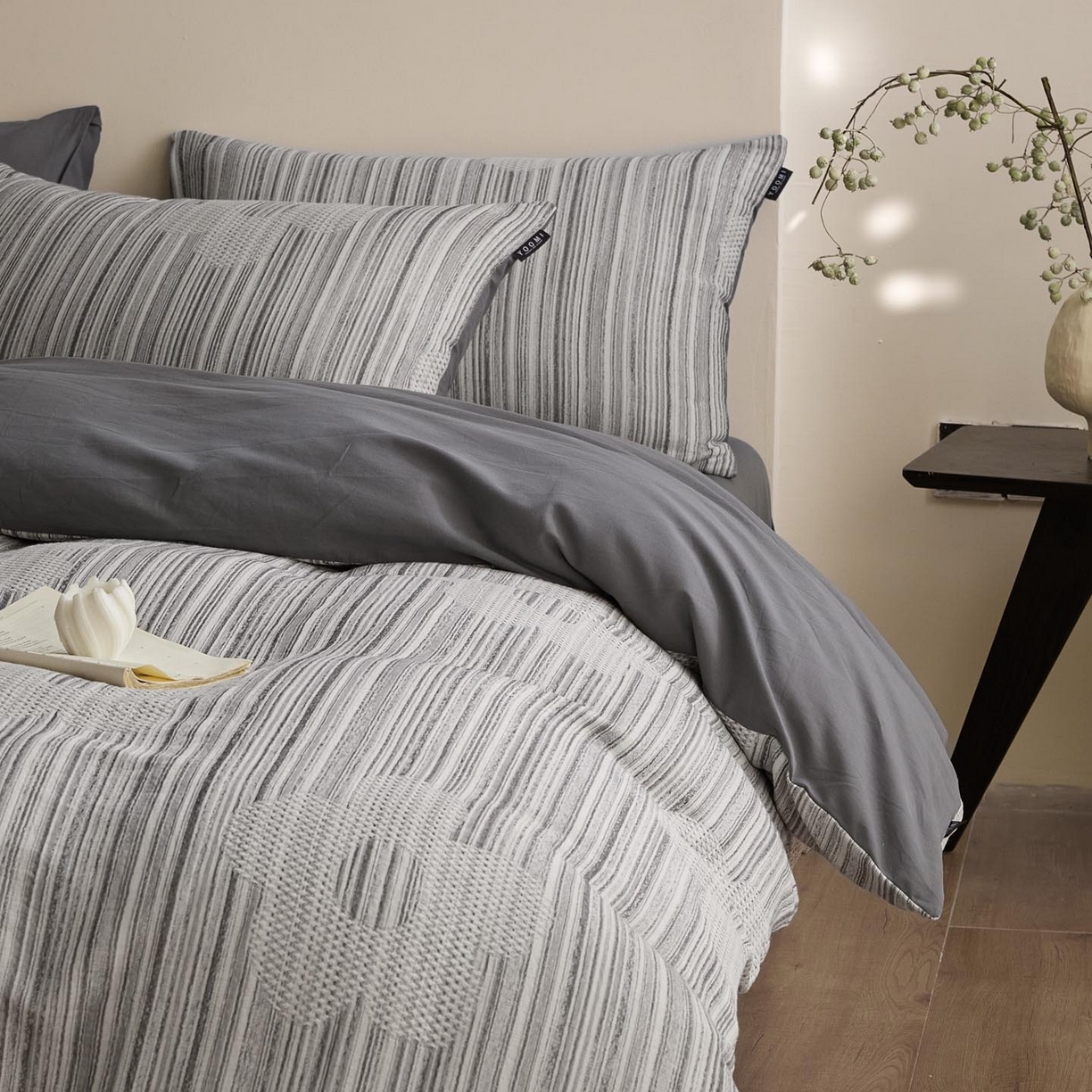 91家纺网 家纺一手货源 找家纺 （总）涵宸家纺 2025新款简约款全棉磨毛提花四件套-未眠