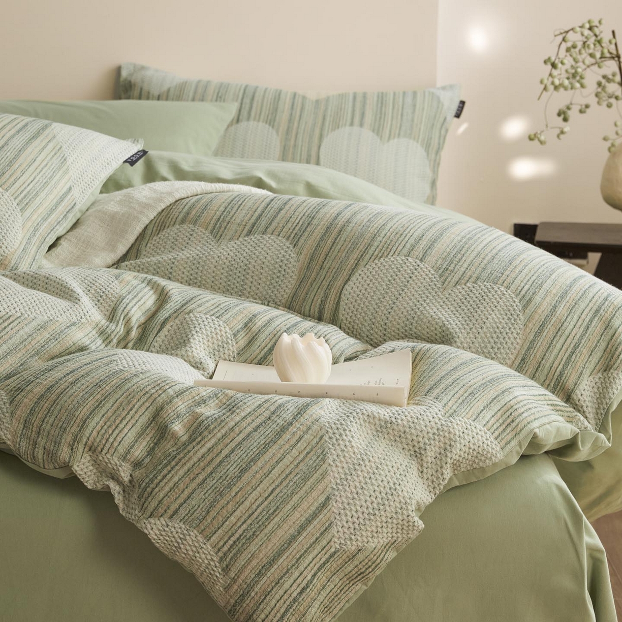 91家纺网 家纺一手货源 找家纺 涵宸家纺 2025新款简约款全棉磨毛提花四件套-未眠 库珀-绿