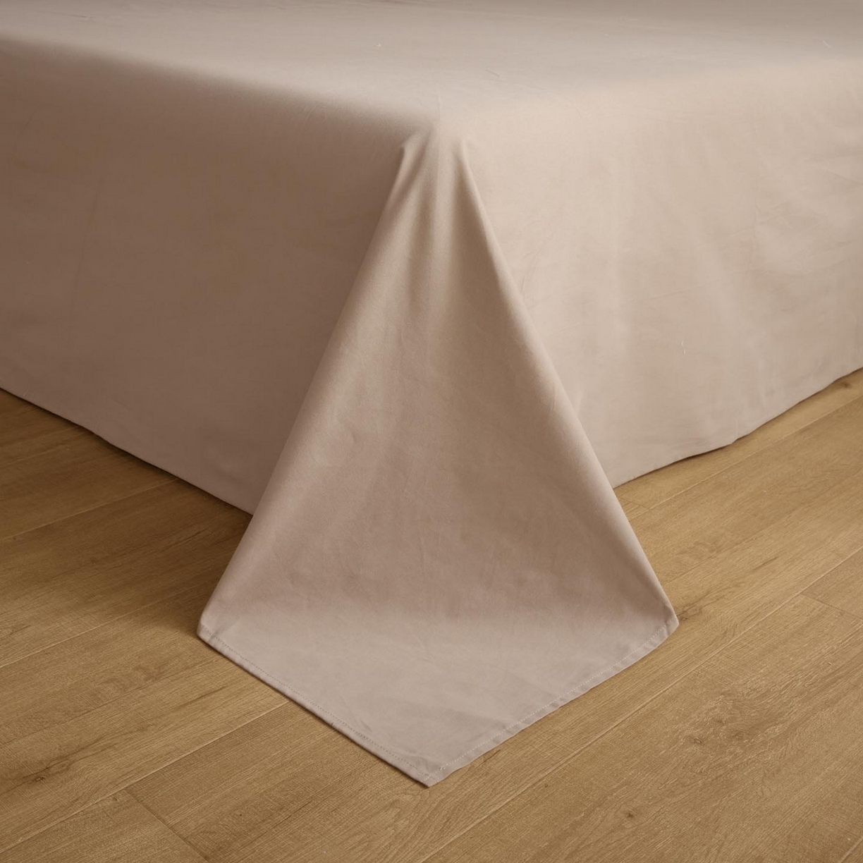 91家纺网 家纺一手货源 找家纺 涵宸家纺 2025新款简约款全棉磨毛提花四件套-未眠 维尼-咖