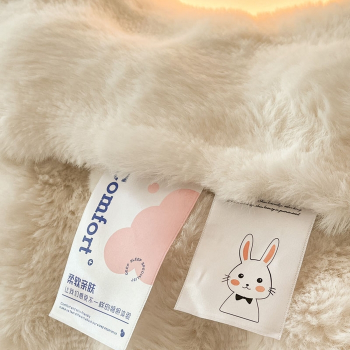 91家纺网 家纺一手货源 找家纺 蓝极人 2024新款高克重大牛奶绒被套毯毛毯 暖白