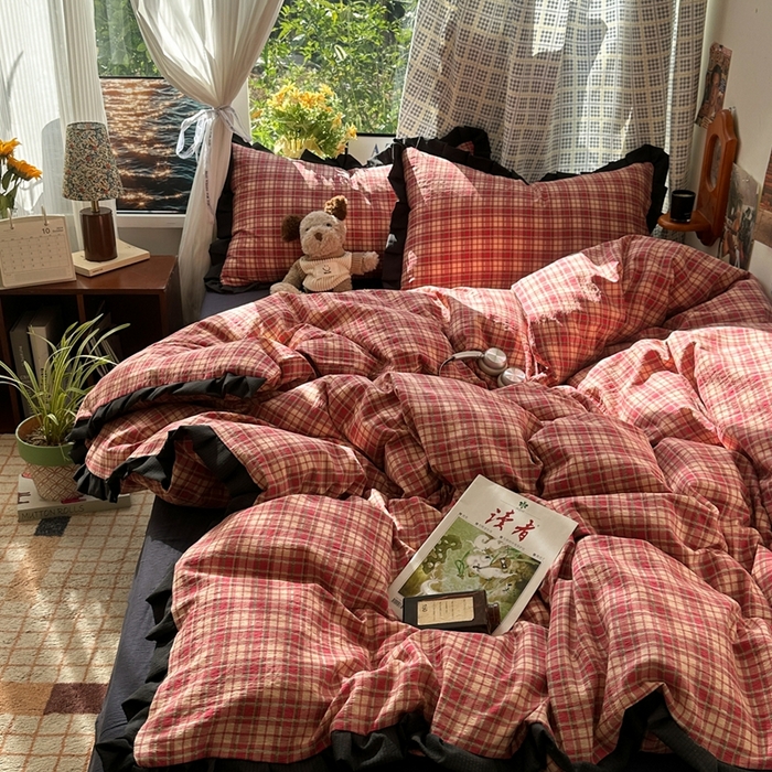 91家纺网 家纺一手货源 找家纺 （总）韩巢家纺 2025新款双层纱经典复古风格子被套四件套直播热销款学生宿舍寝室床单三件套