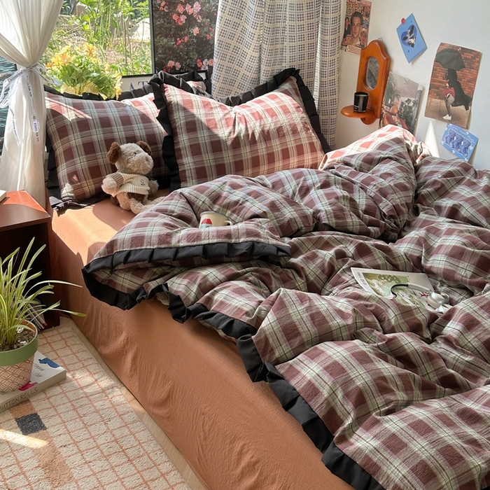 91家纺网 家纺一手货源 找家纺 韩巢家纺 2025新款双层纱经典复古风格子被套四件套直播热销款学生宿舍寝室床单三件套 薄巧格纹【黑皱皱花边款】