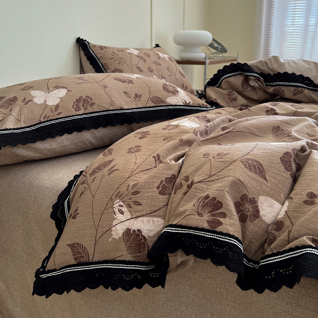 91家纺网 家纺一手货源 找家纺 （总）富米莱（原臻工厂） 2025秋冬新品加厚高克重原麻复古风亚麻高端全棉黑色花边床盖床单四件套