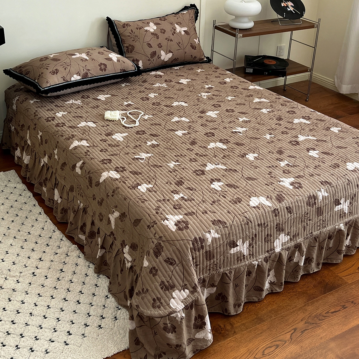 91家纺网 家纺一手货源 找家纺 （总）富米莱（原臻工厂） 2025秋冬新品加厚高克重原麻复古风亚麻高端全棉黑色花边床盖床单四件套