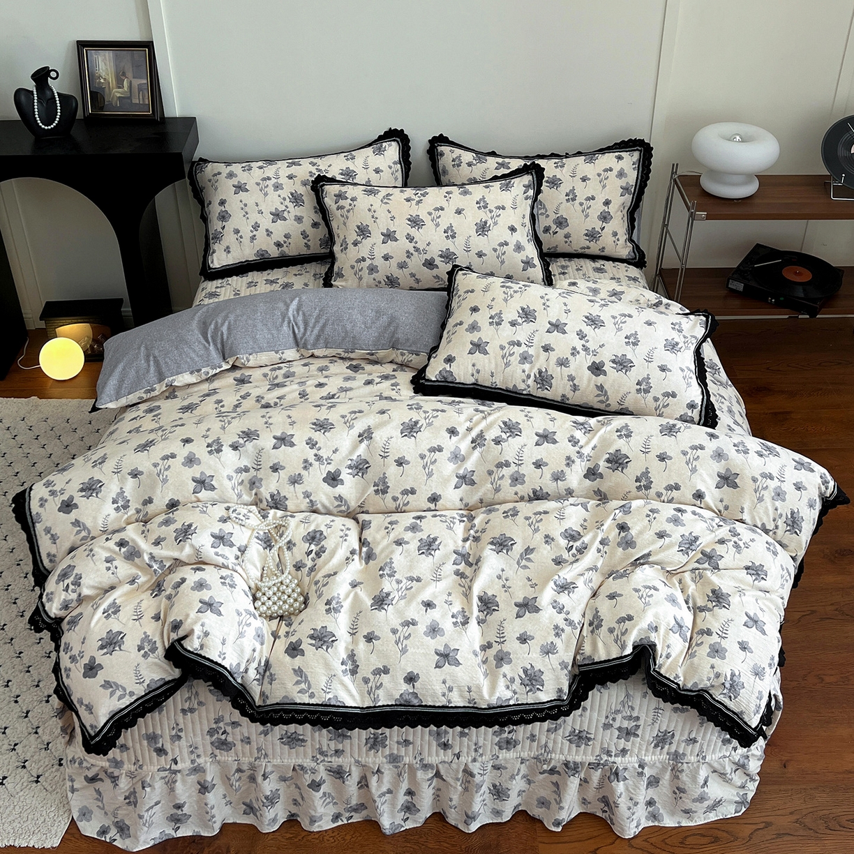 91家纺网 家纺一手货源 找家纺 富米莱（原臻工厂） 2025秋冬新品加厚高克重原麻复古风亚麻高端全棉黑色花边床盖床单四件套 复古黑花边一兰亭序