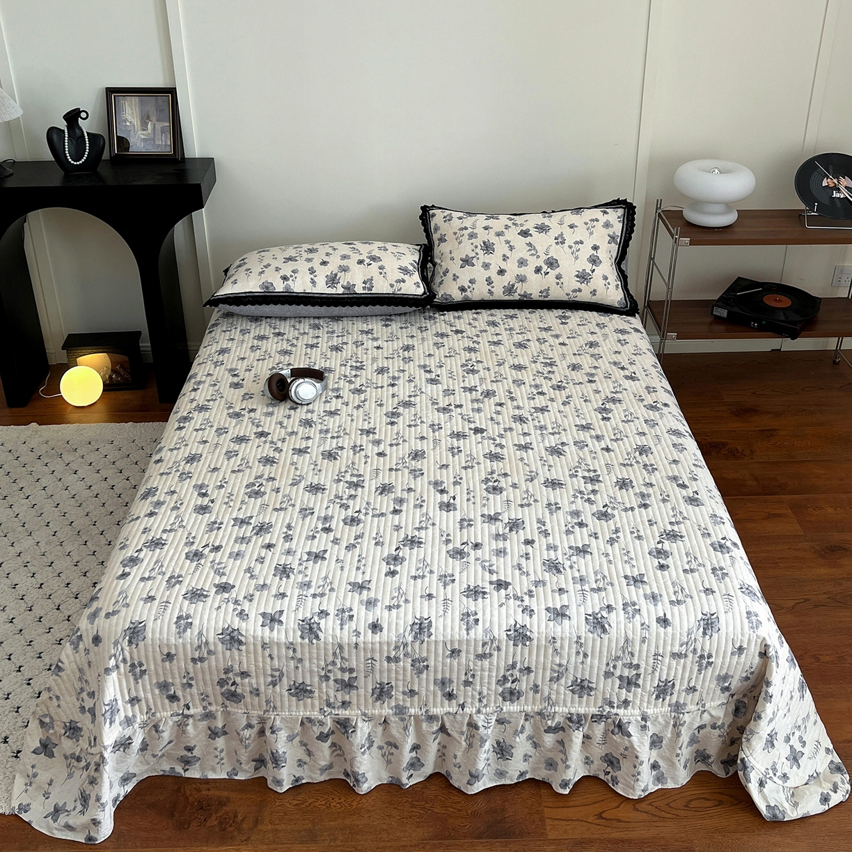 91家纺网 家纺一手货源 找家纺 富米莱（原臻工厂） 2025秋冬新品加厚高克重原麻复古风亚麻高端全棉黑色花边床盖床单四件套 复古黑花边一兰亭序