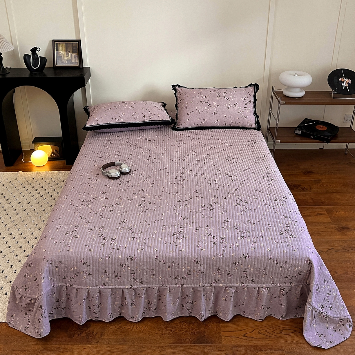 91家纺网 家纺一手货源 找家纺 富米莱（原臻工厂） 2025秋冬新品加厚高克重原麻复古风亚麻高端全棉黑色花边床盖床单四件套 复古黑花边一秋色宜人