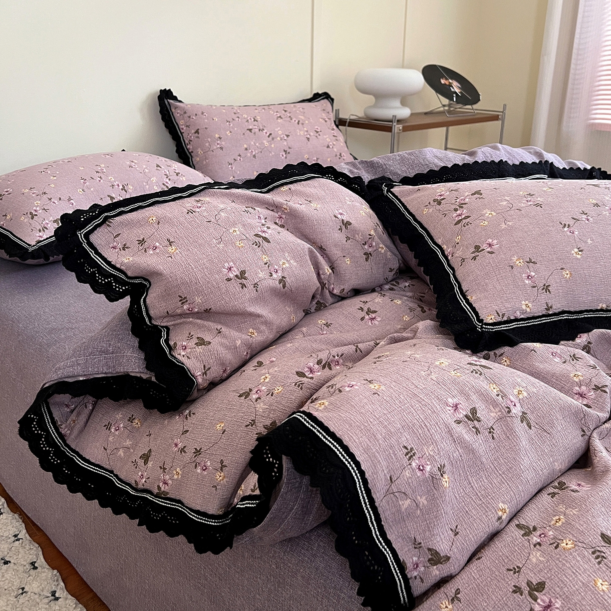 91家纺网 家纺一手货源 找家纺 富米莱（原臻工厂） 2025秋冬新品加厚高克重原麻复古风亚麻高端全棉黑色花边床盖床单四件套 复古黑花边一秋色宜人