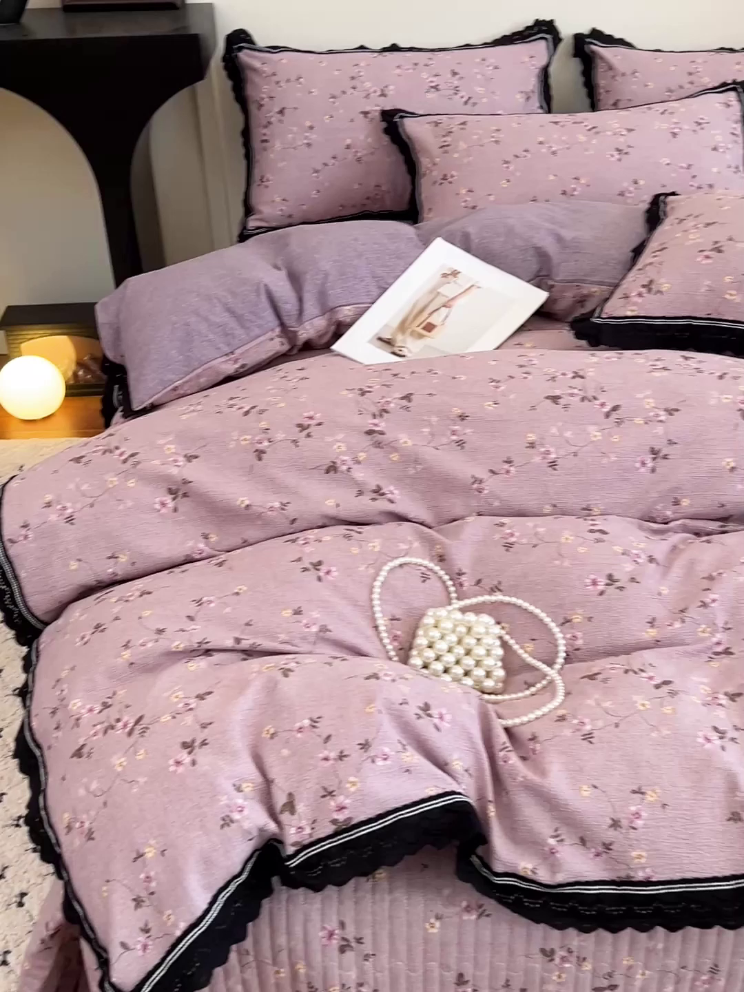 91家纺网 家纺一手货源 找家纺 富米莱（原臻工厂） 2025秋冬新品加厚高克重原麻复古风亚麻高端全棉黑色花边床盖床单四件套 复古黑花边一秋色宜人