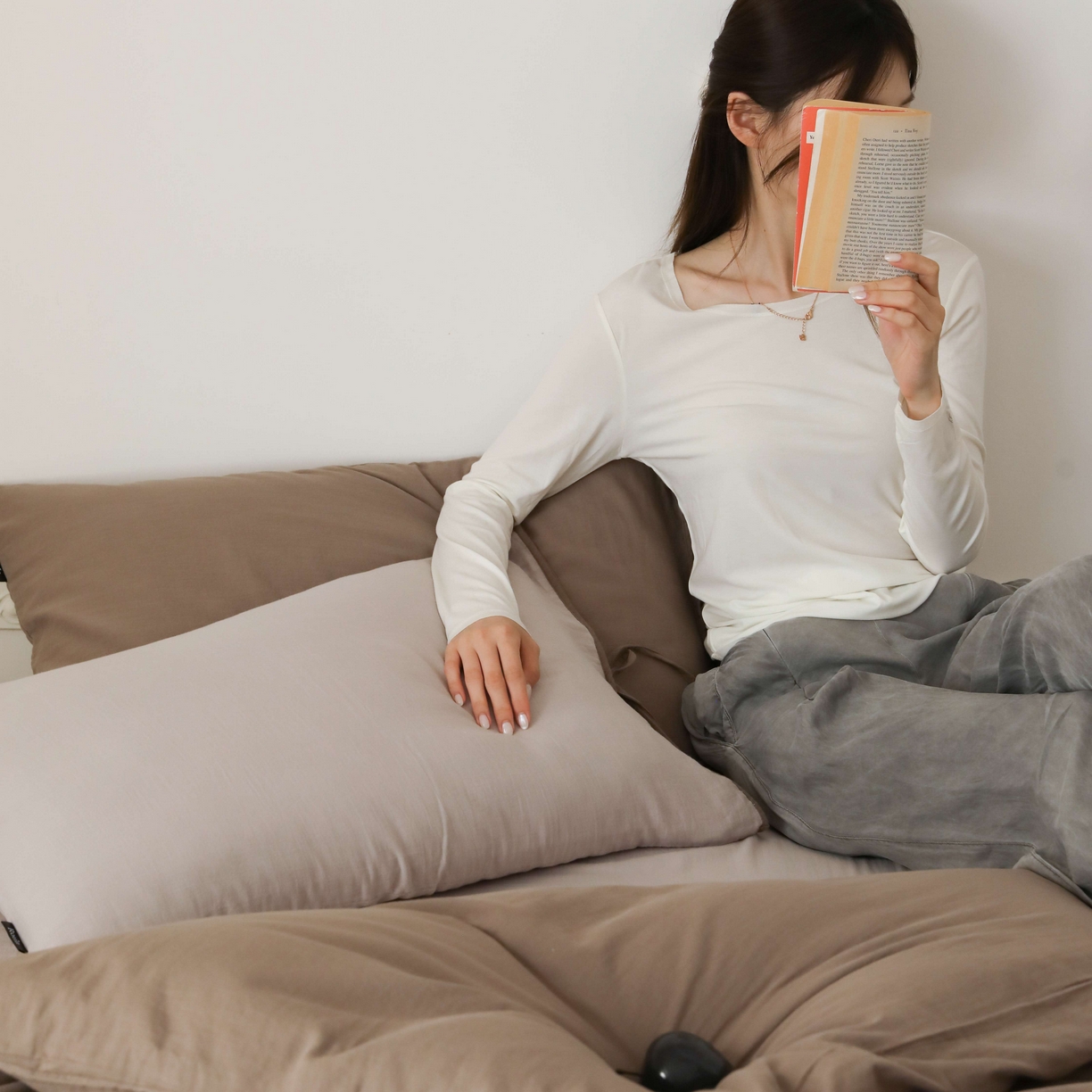 91家纺网 家纺一手货源 找家纺 玉宇阁家居 2025新款双层纱皱皱纱全棉纯棉四件套 全棉双层纱皱皱纱-灰雾咖棕