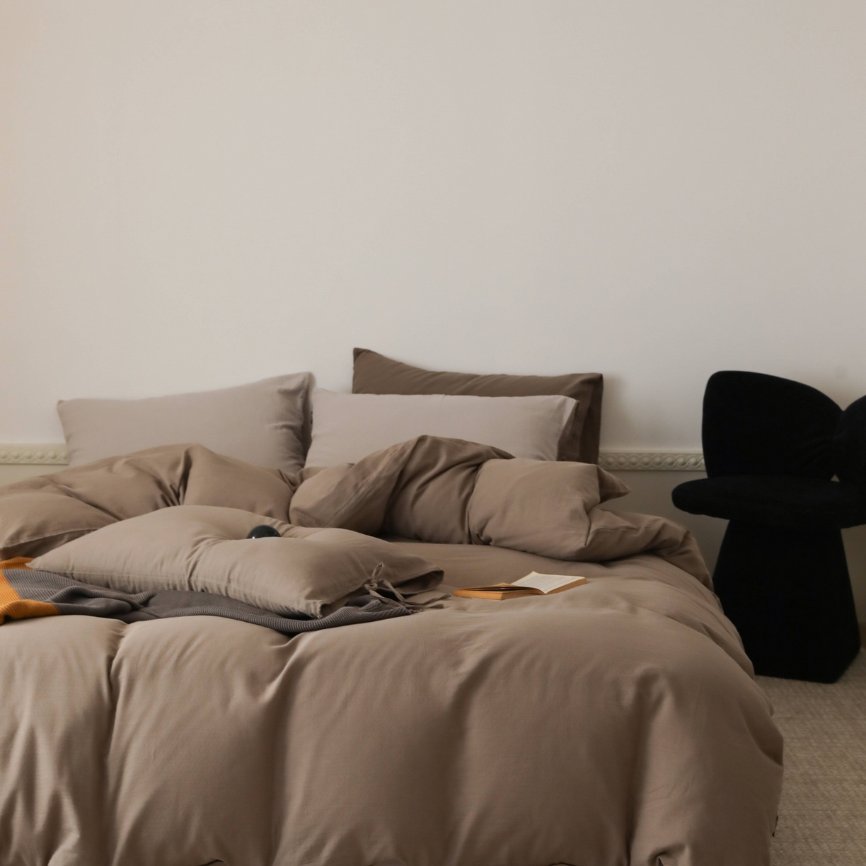 91家纺网 家纺一手货源 找家纺 玉宇阁家居 2025新款双层纱皱皱纱全棉纯棉四件套 全棉双层纱皱皱纱-灰雾咖棕