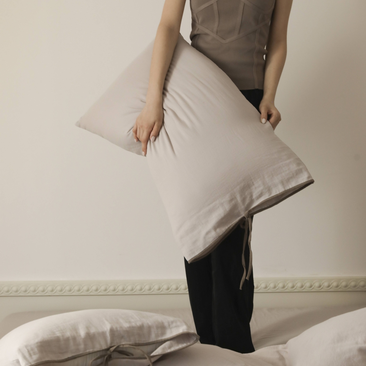 91家纺网 家纺一手货源 找家纺 玉宇阁家居 2025新款双层纱皱皱纱全棉纯棉四件套 全棉双层纱皱皱纱-浅秋