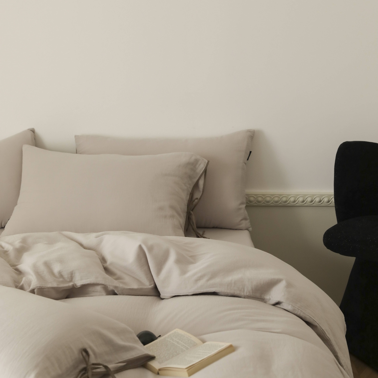 91家纺网 家纺一手货源 找家纺 玉宇阁家居 2025新款双层纱皱皱纱全棉纯棉四件套 全棉双层纱皱皱纱-浅秋