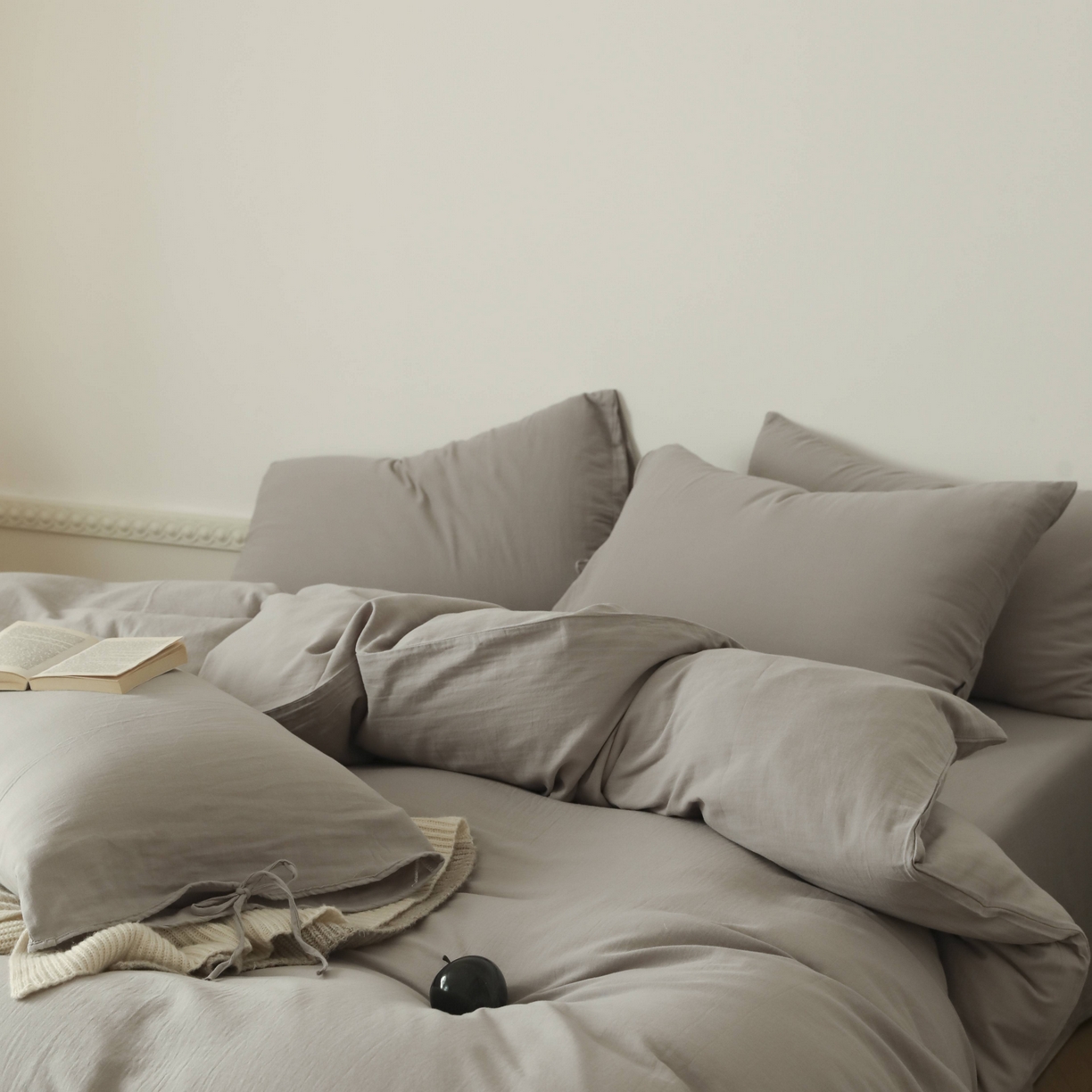 91家纺网 家纺一手货源 找家纺 玉宇阁家居 2025新款双层纱皱皱纱全棉纯棉四件套 全棉双层纱皱皱纱-云灰