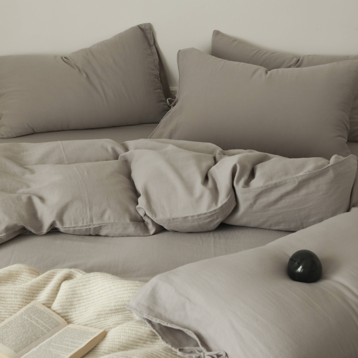 91家纺网 家纺一手货源 找家纺 玉宇阁家居 2025新款双层纱皱皱纱全棉纯棉四件套 全棉双层纱皱皱纱-云灰