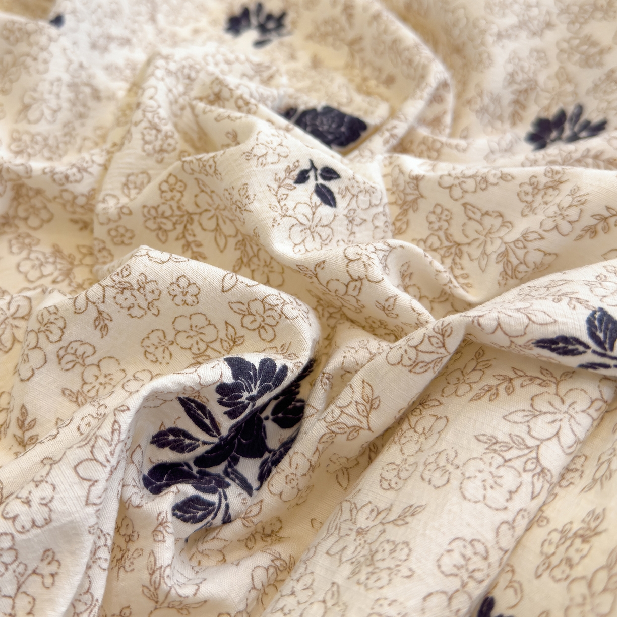 91家纺网 家纺一手货源 找家纺 颜选 2025新款A类双层纱单品床单床单单件床单三件套 黛锦