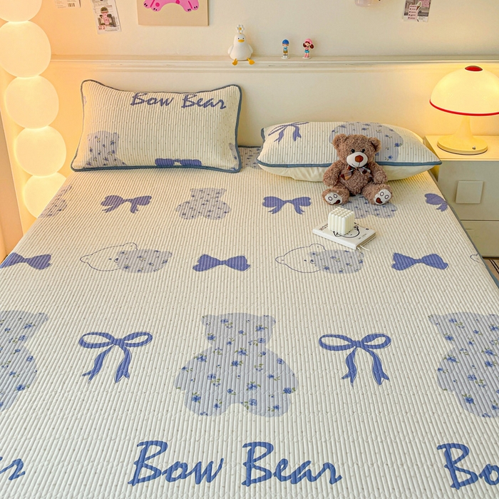 91家纺网 家纺一手货源 找家纺 富馨莱 2025新款纯棉夹棉单件床笠 蝴蝶结小熊