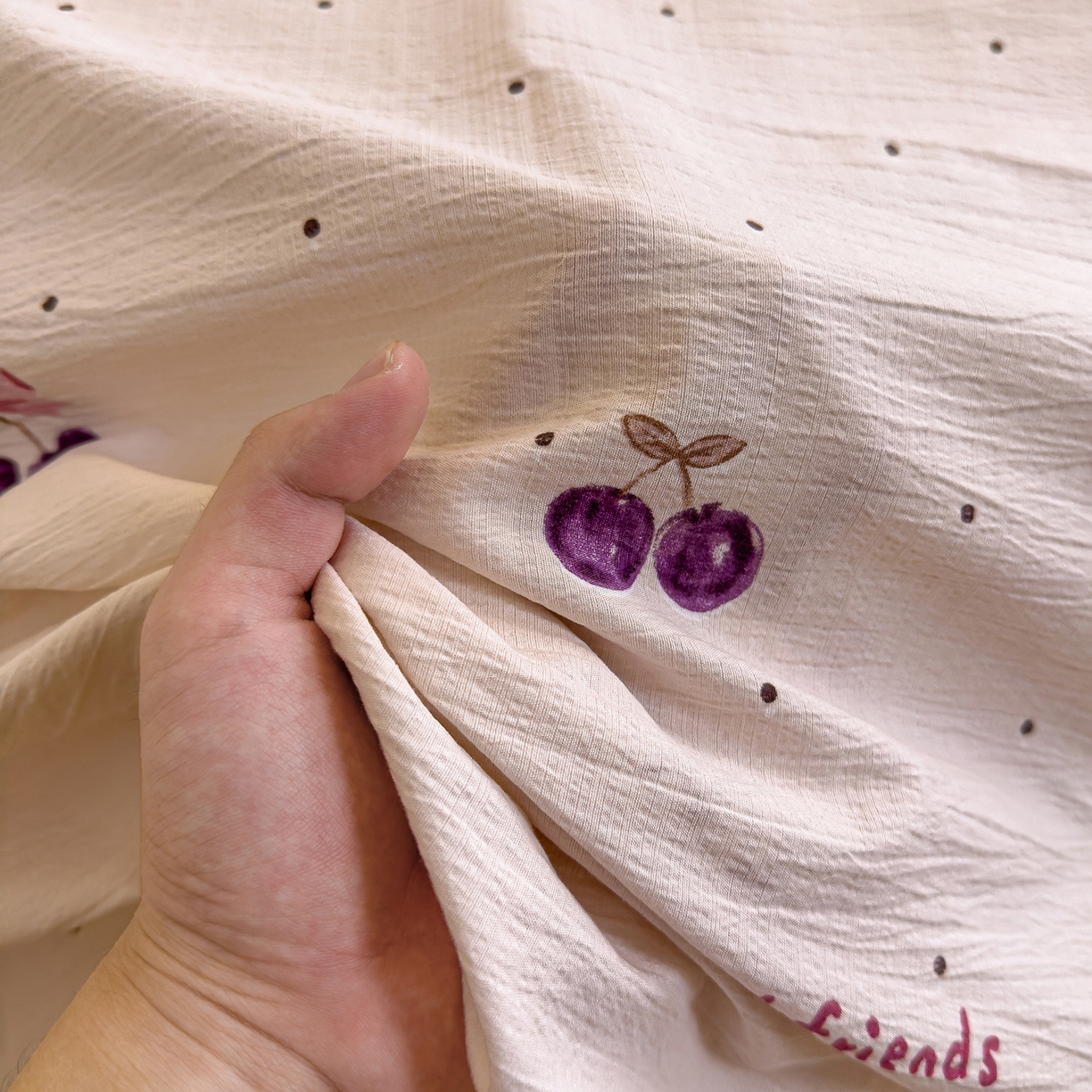 91家纺网 家纺一手货源 找家纺 颜选 2025新款A类双层纱单品床单床单单件床单三件套 樱桃