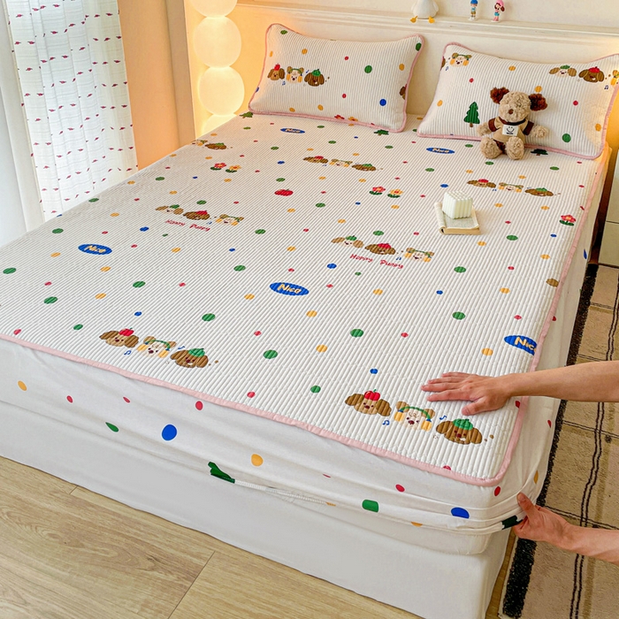 91家纺网 家纺一手货源 找家纺 富馨莱 2025新款纯棉夹棉单件床笠 三只小狗