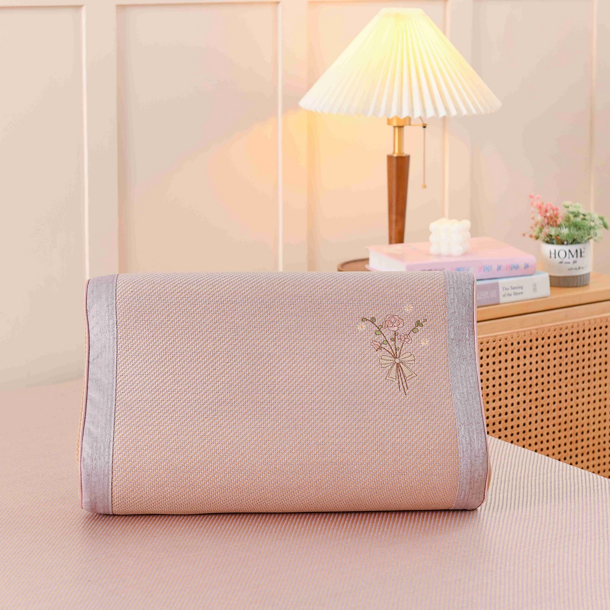 91家纺网 家纺一手货源 找家纺 （总）四川牛皮席 2025春夏新款冰藤乳胶枕 枕头枕芯