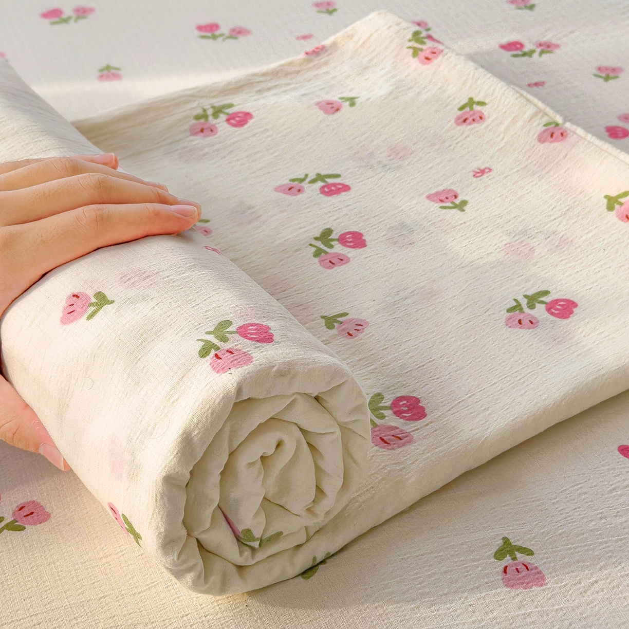 91家纺网 家纺一手货源 找家纺 颜选 2025新款A类双层纱单品床单床单单件床单三件套 相思红豆