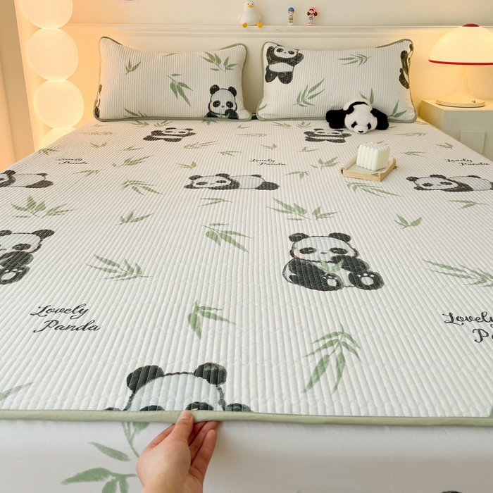 91家纺网 家纺一手货源 找家纺 富馨莱 2025新款纯棉夹棉单件床笠 熊猫团子