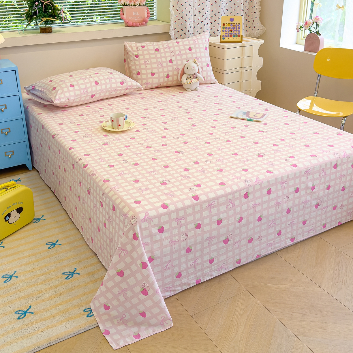 91家纺网 家纺一手货源 找家纺 颜选 2025新款A类双层纱单品床单床单单件床单三件套 草莓蝴蝶结