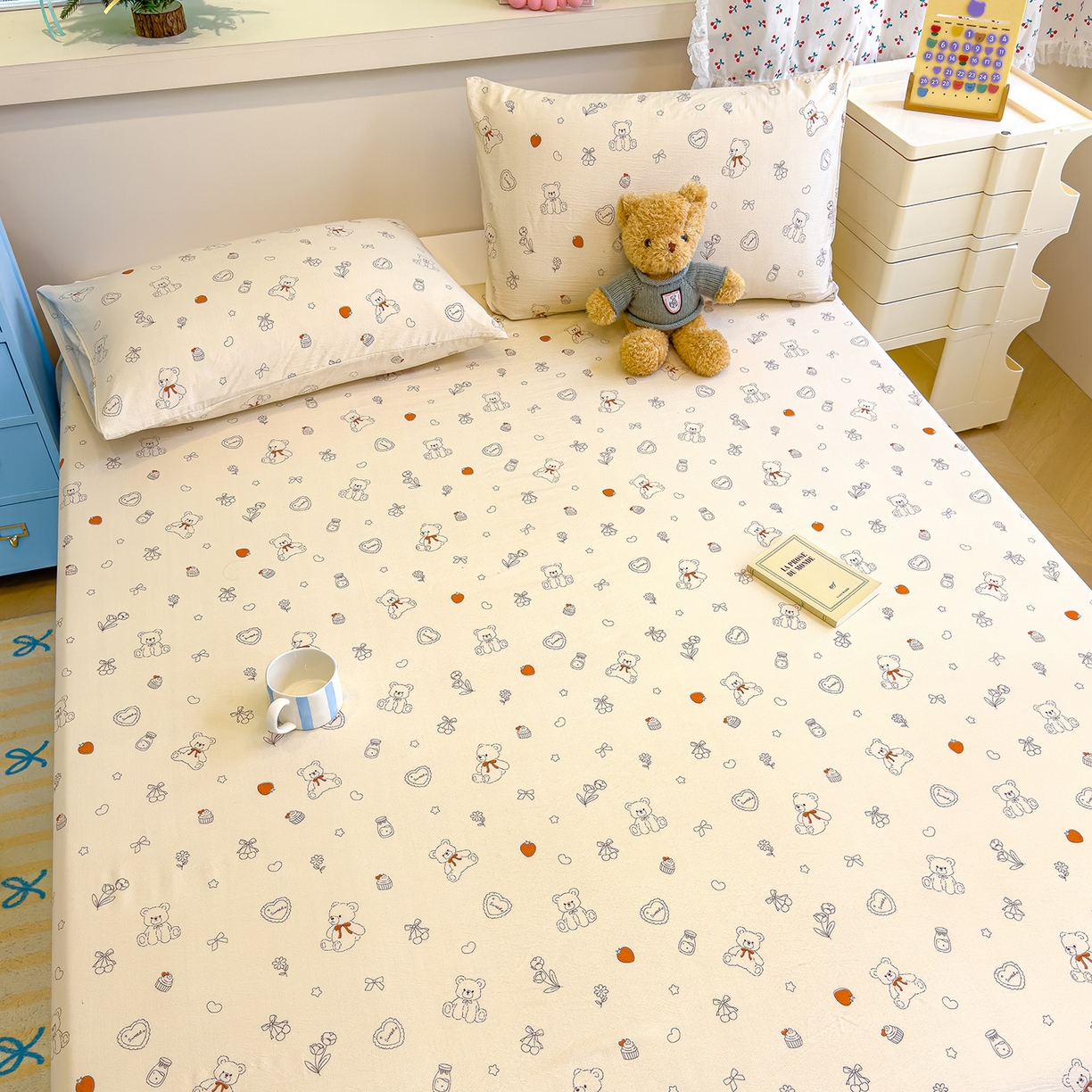 91家纺网 家纺一手货源 找家纺 颜选 2025新款A类双层纱单品床单床单单件床单三件套 玩偶幻想曲