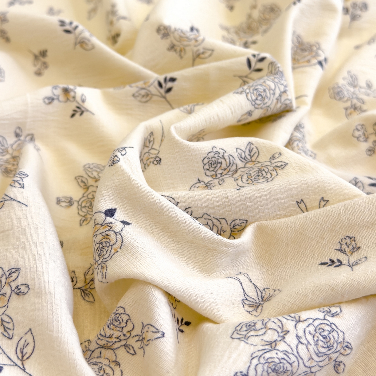 91家纺网 家纺一手货源 找家纺 颜选 2025新款A类双层纱单品床单床单单件床单三件套 素笺花语