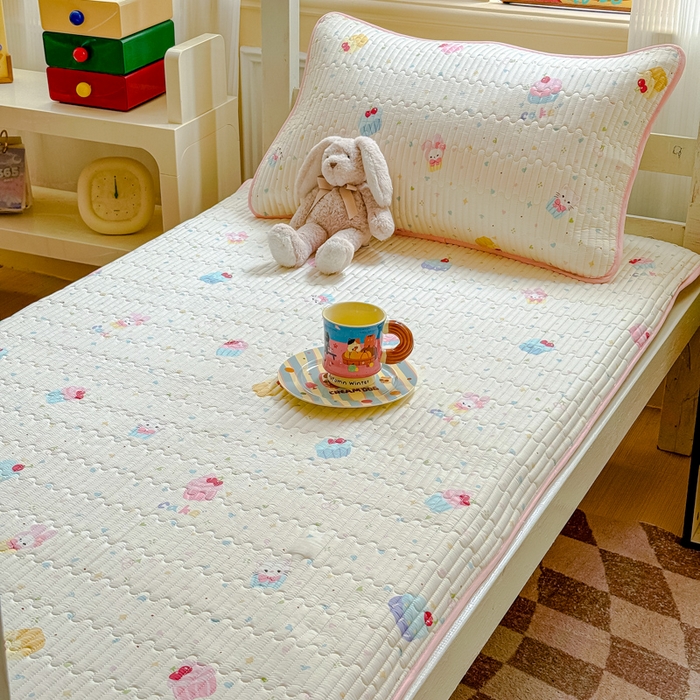 91家纺网 家纺一手货源 找家纺 金丝鸟家纺 2025新款全棉软床垫床褥床盖 茶杯蛋糕