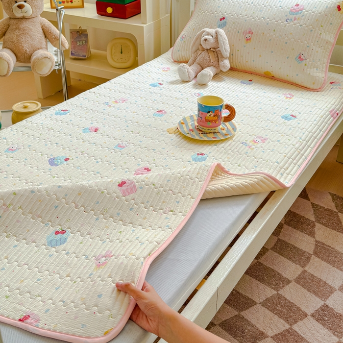 91家纺网 家纺一手货源 找家纺 金丝鸟家纺 2025新款全棉软床垫床褥床盖 茶杯蛋糕