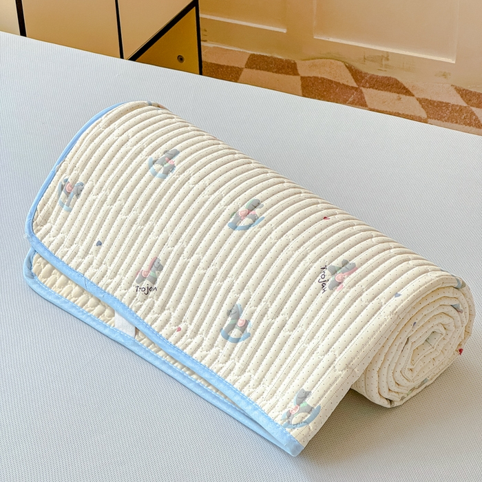 91家纺网 家纺一手货源 找家纺 金丝鸟家纺 2025新款全棉软床垫床褥床盖 快乐小马