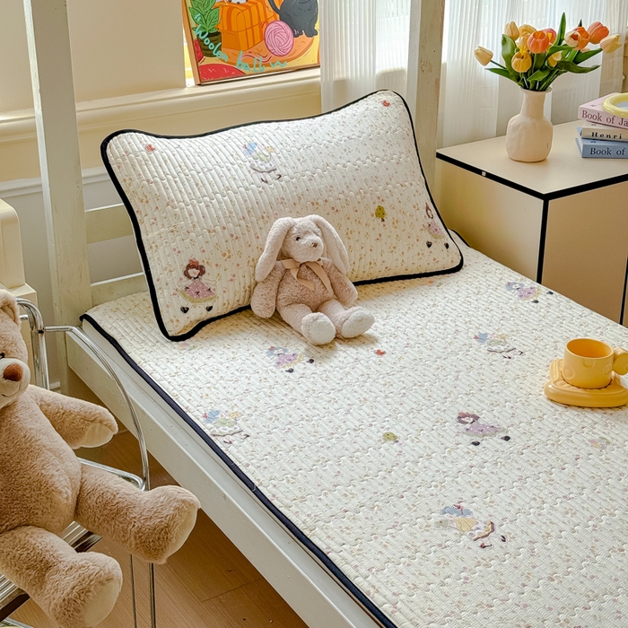 91家纺网 家纺一手货源 找家纺 金丝鸟家纺 2025新款全棉软床垫床褥床盖 星轨漫步