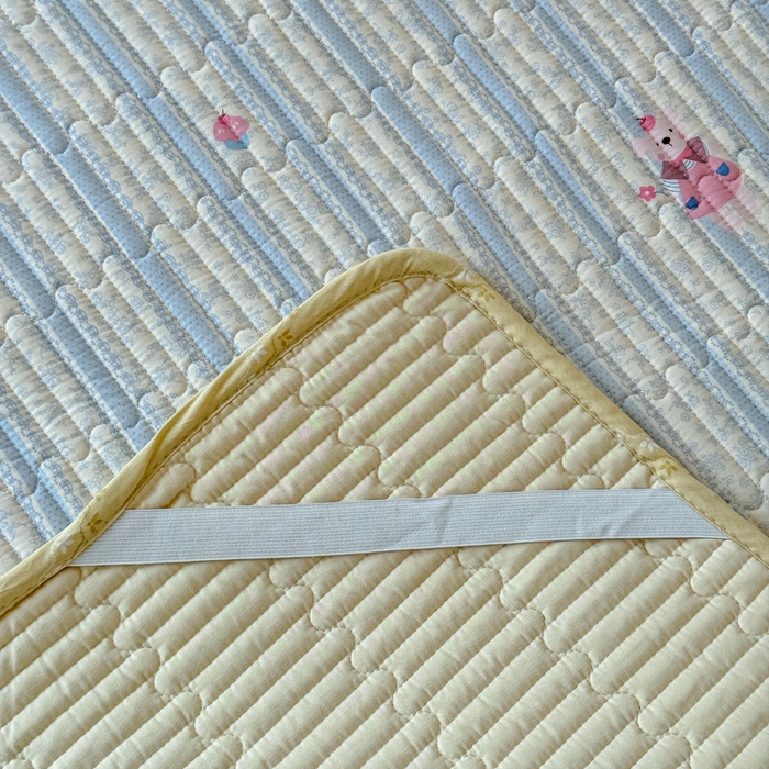 91家纺网 家纺一手货源 找家纺 金丝鸟家纺 2025新款全棉双层纱软床垫床褥床盖 蓝色小象