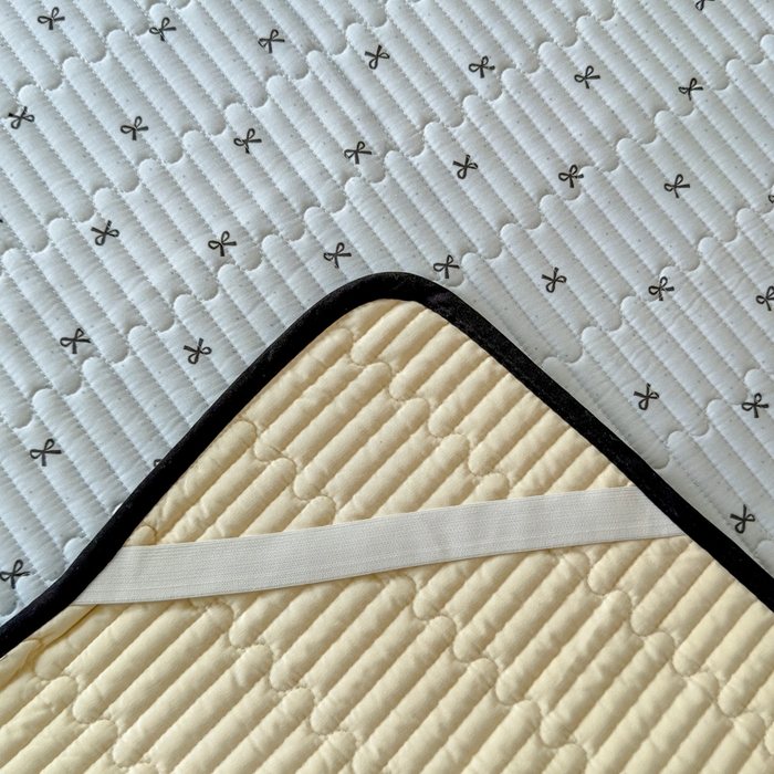 91家纺网 家纺一手货源 找家纺 金丝鸟家纺 2025新款全棉双层纱软床垫床褥床盖 米韵结香