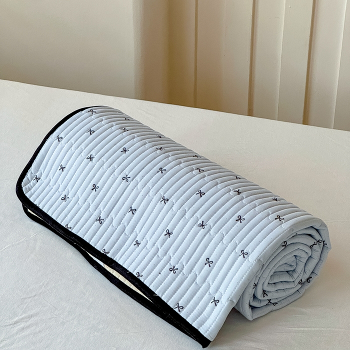 91家纺网 家纺一手货源 找家纺 金丝鸟家纺 2025新款全棉双层纱软床垫床褥床盖 米韵结香