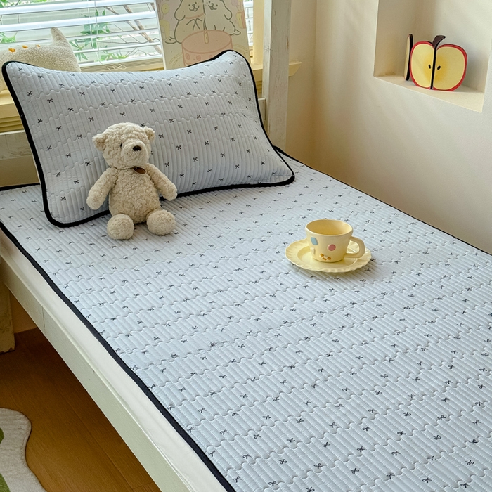 91家纺网 家纺一手货源 找家纺 金丝鸟家纺 2025新款全棉双层纱软床垫床褥床盖 米韵结香