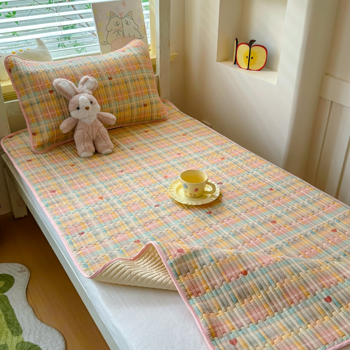 91家纺网 家纺一手货源 找家纺 金丝鸟家纺 2025新款全棉双层纱软床垫床褥床盖 七彩方格