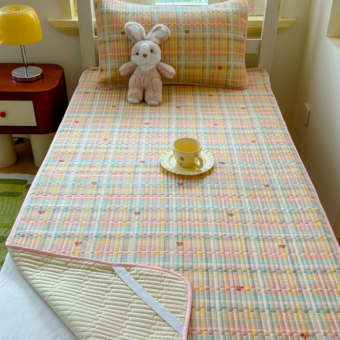 91家纺网 家纺一手货源 找家纺 金丝鸟家纺 2025新款全棉双层纱软床垫床褥床盖 七彩方格