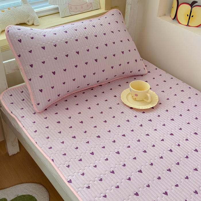 91家纺网 家纺一手货源 找家纺 金丝鸟家纺 2025新款全棉双层纱软床垫床褥床盖 紫色爱心